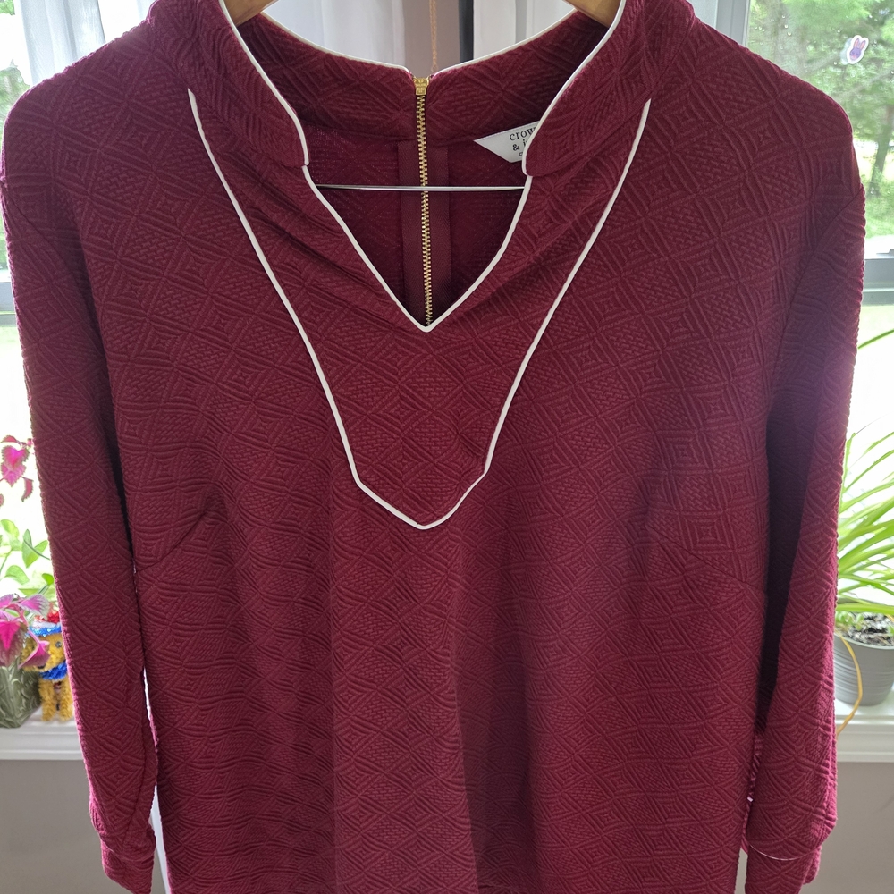 Crown & Ivy Maroon Top With Zipper Detail